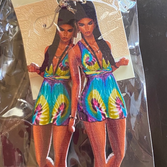 African American Black Woman Wooden Earrings - Picture 1 of 2